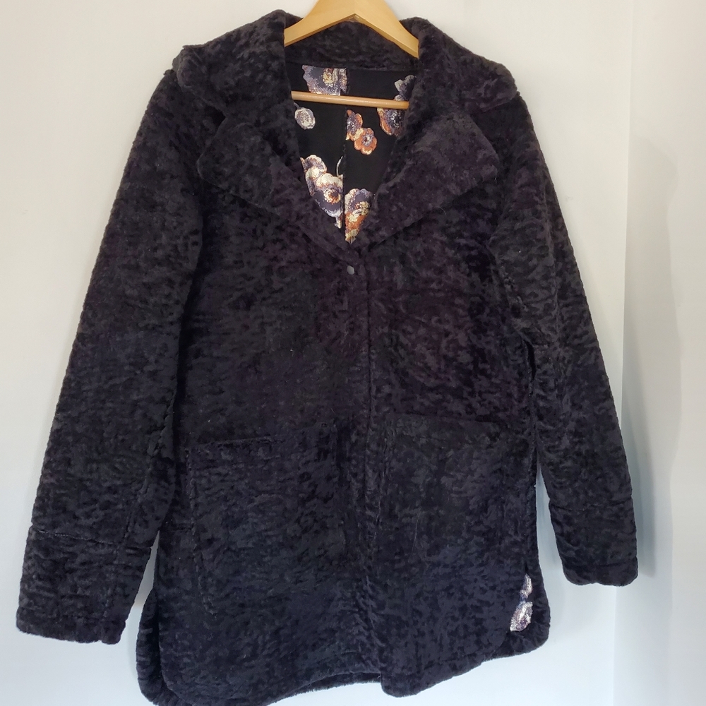 NIKKI JONES Sz S Reversible Faux Persian Lamb/Faux Suede Black Metal Floral Coat